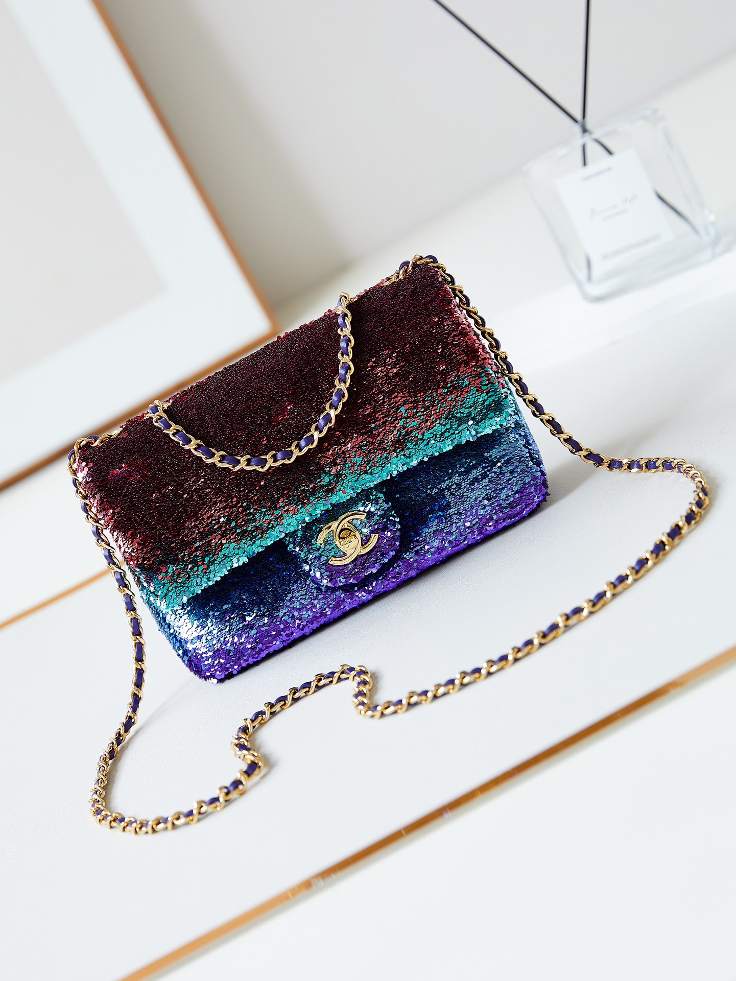[TOP] CHANEL Flap Bag with Colorful Sequins 14x21x8cm - Black