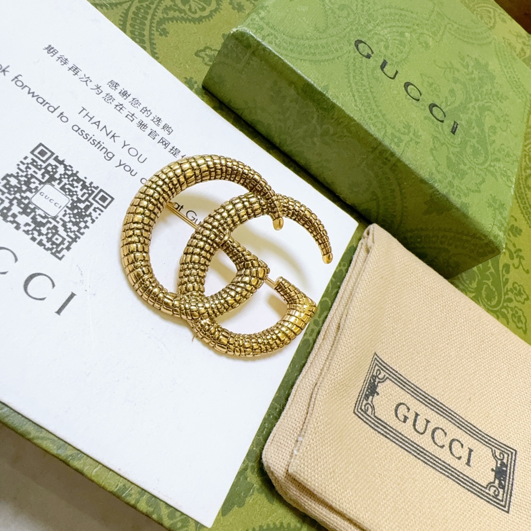 [TOP] GUCCI GG Brooch