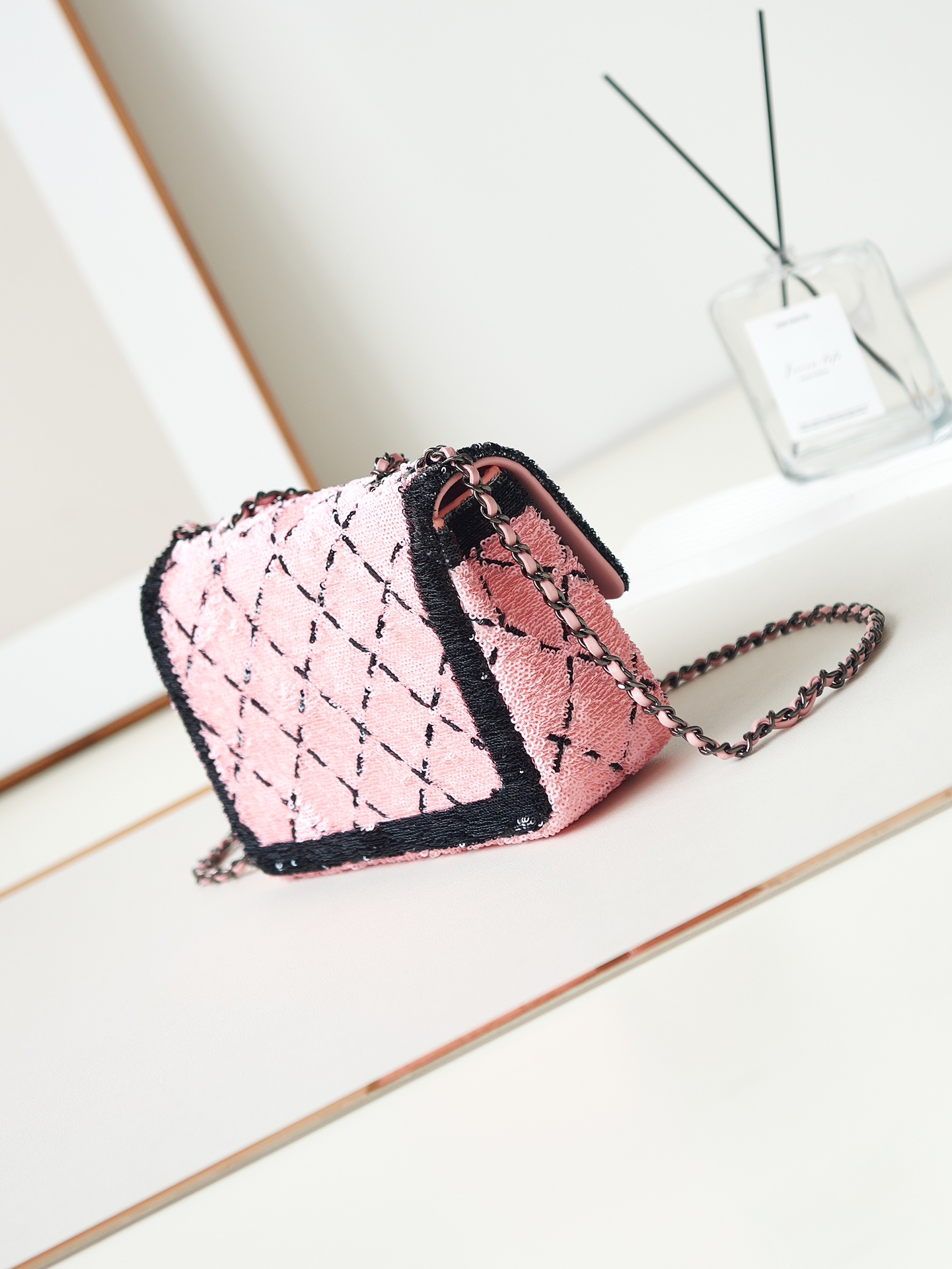 [TOP] CHANEL Flap Bag with Sequins - Pink