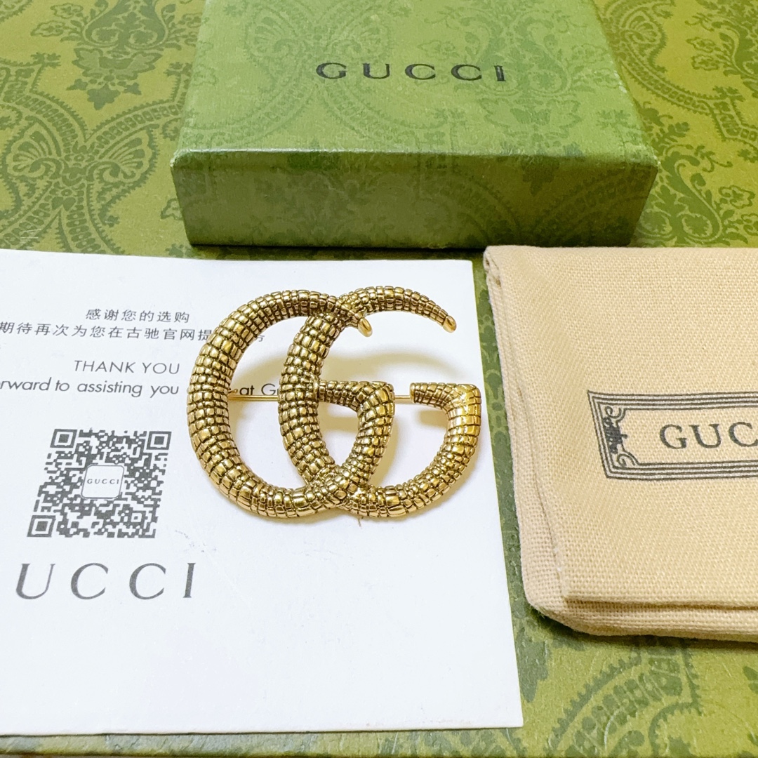 [TOP] GUCCI GG Brooch