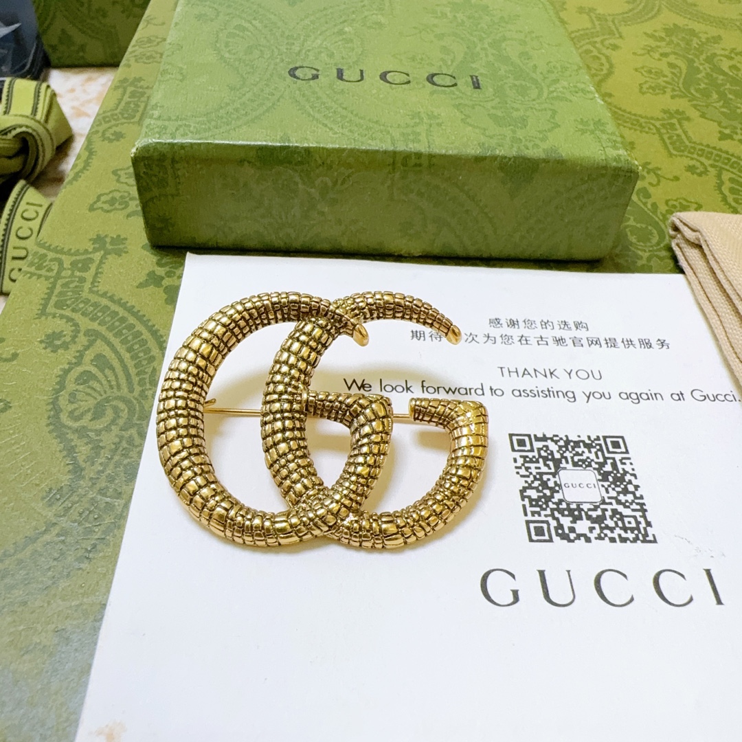 [TOP] GUCCI GG Brooch