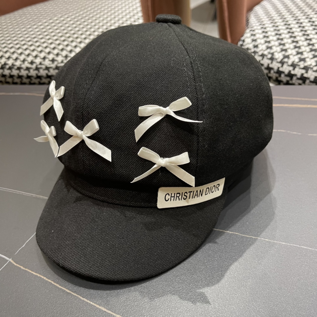 [TOP] Christian Dior Autumn And Winter Octagonal Hat - Two Colors