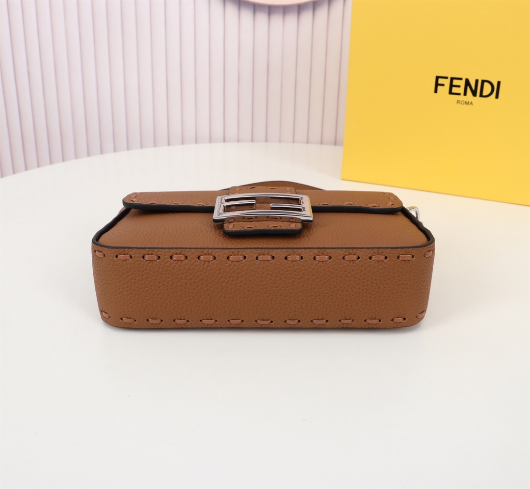 [TOP] FENDI Baguette FF Bag 20x13x5cm - Brown