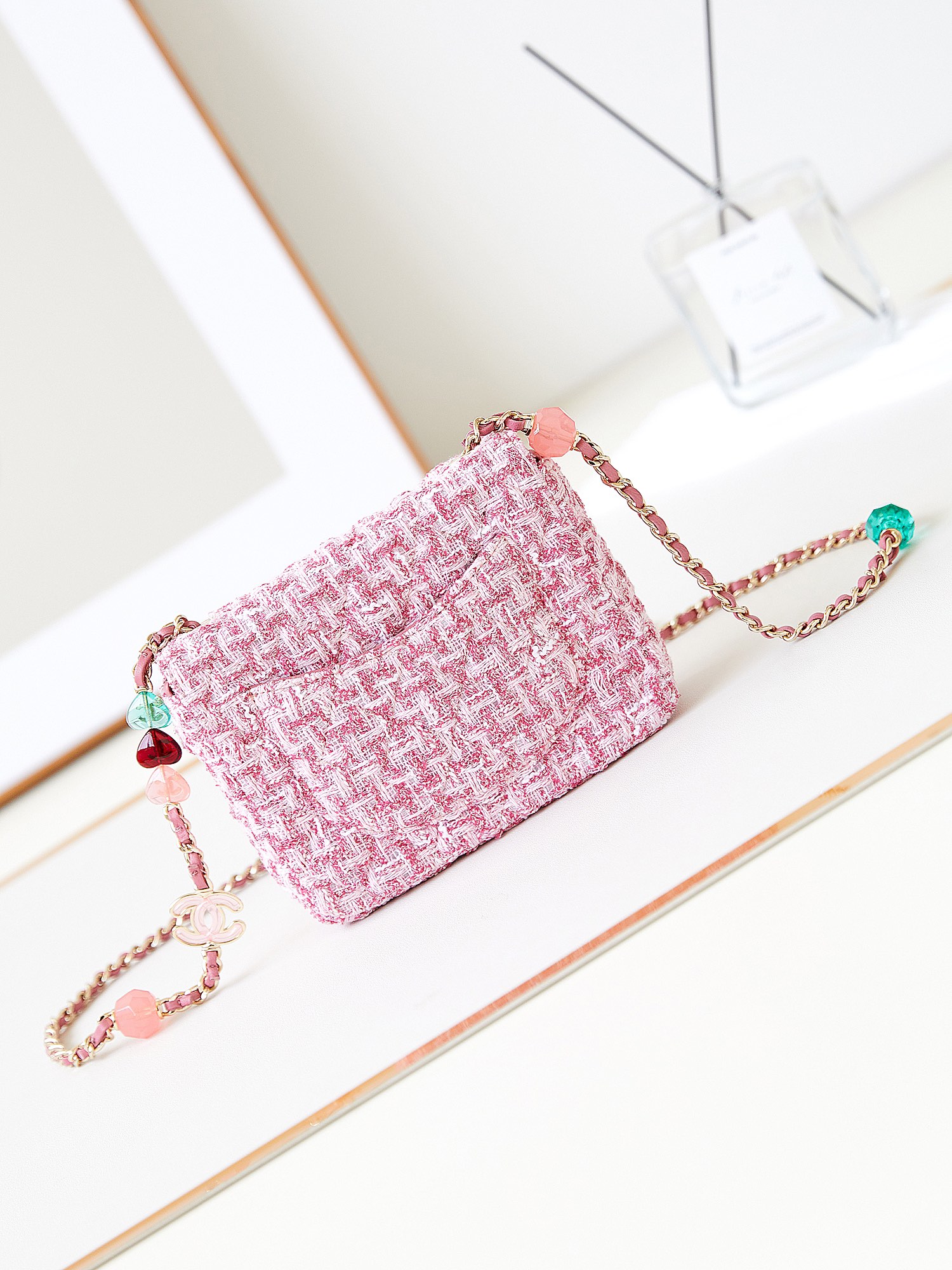 [TOP] CHANEL Flap Bag with Enamel Buckle Heart 12.5x16x4.5cm/14.5x18.5x6.5cm - Pink