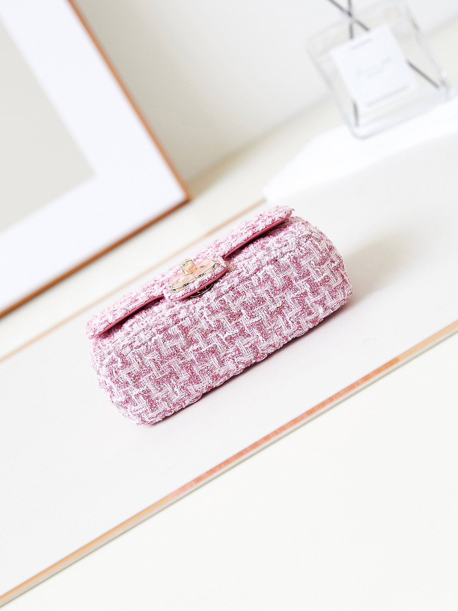 [TOP] CHANEL Flap Bag with Enamel Buckle Heart 12.5x16x4.5cm/14.5x18.5x6.5cm - Pink