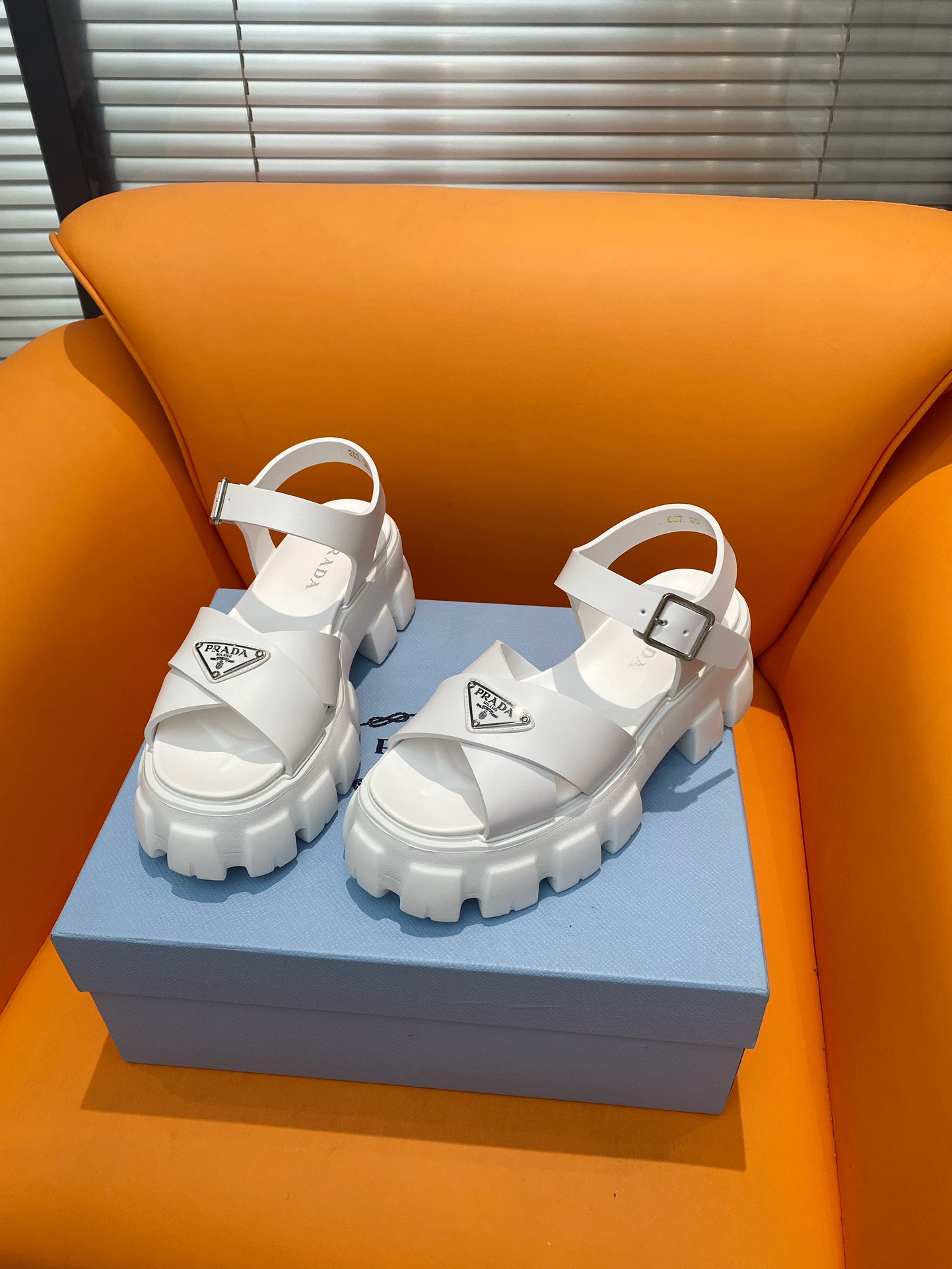 [TOP] PRADA Thick Sole Sandals - 5 Color