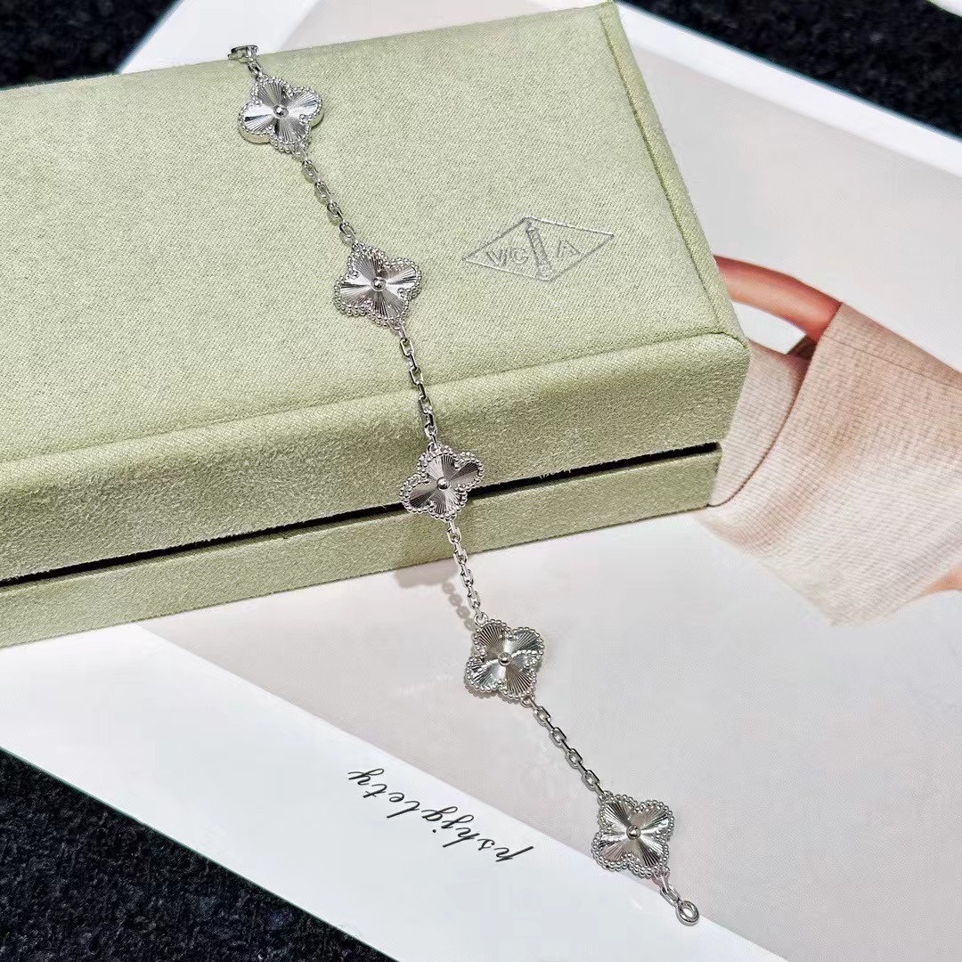 [TOP] Van Cleef & Arpels VCA 5 Motifs Alhambra Bracelet - Sliver