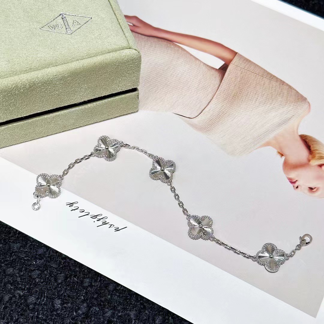 [TOP] Van Cleef & Arpels VCA 5 Motifs Alhambra Bracelet - Sliver