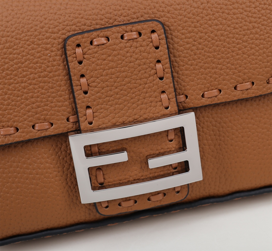 [TOP] FENDI Baguette FF Bag 20x13x5cm - Brown