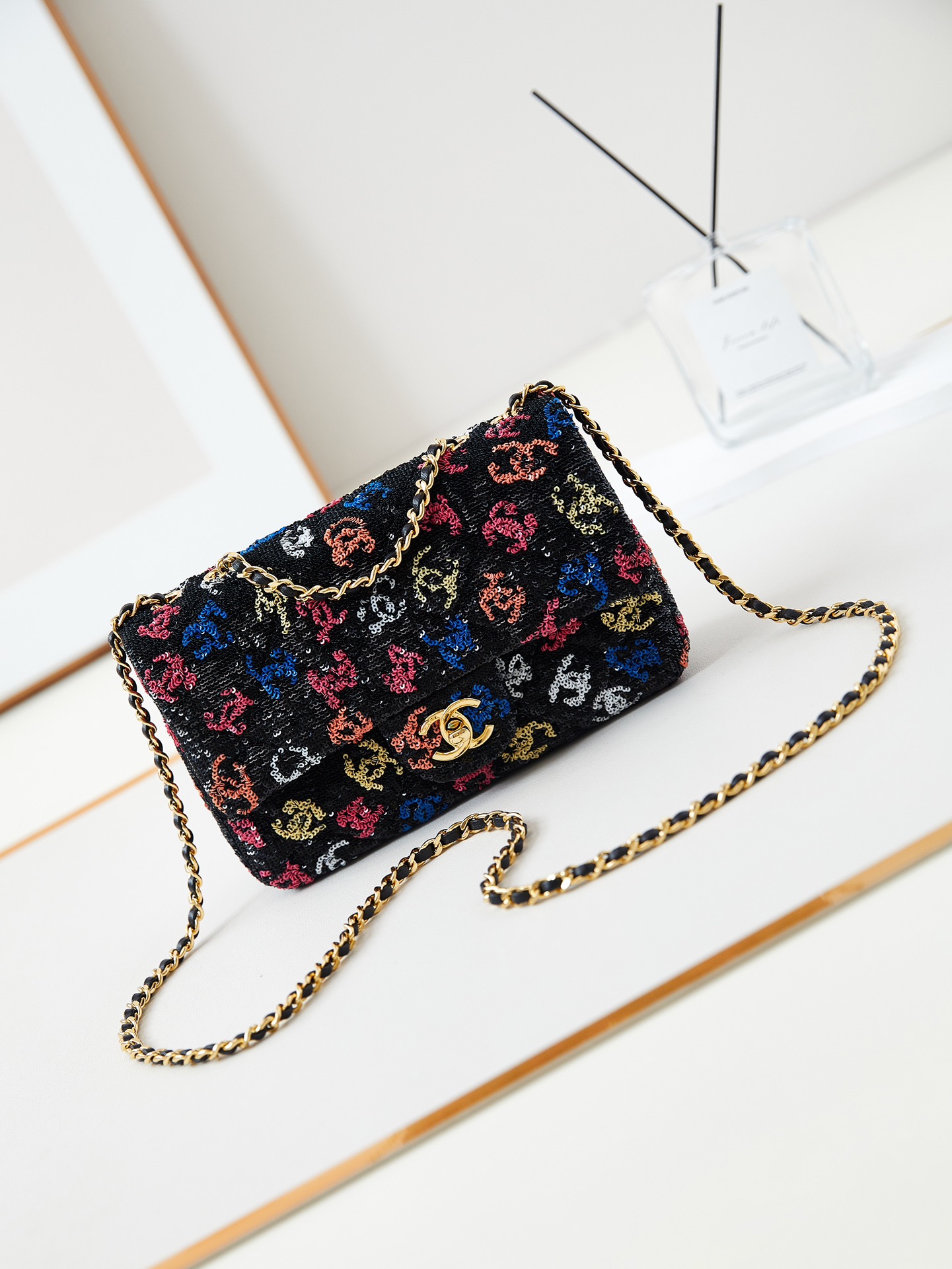 [TOP] CHANEL Flap Bag with Colorful Sequins 14x21x8cm - 2 Color