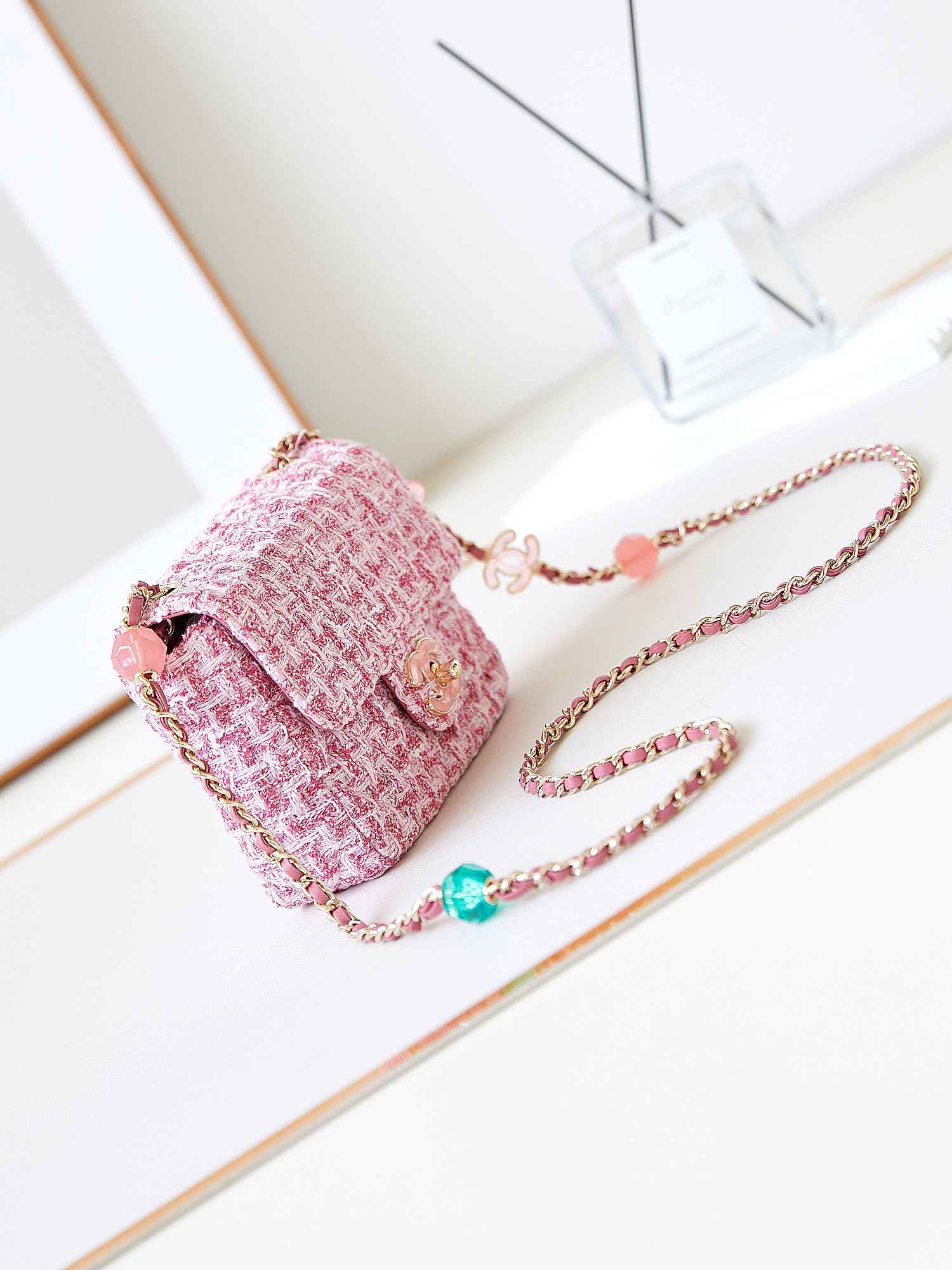 [TOP] CHANEL Flap Bag with Enamel Buckle Heart 12.5x16x4.5cm/14.5x18.5x6.5cm - Pink