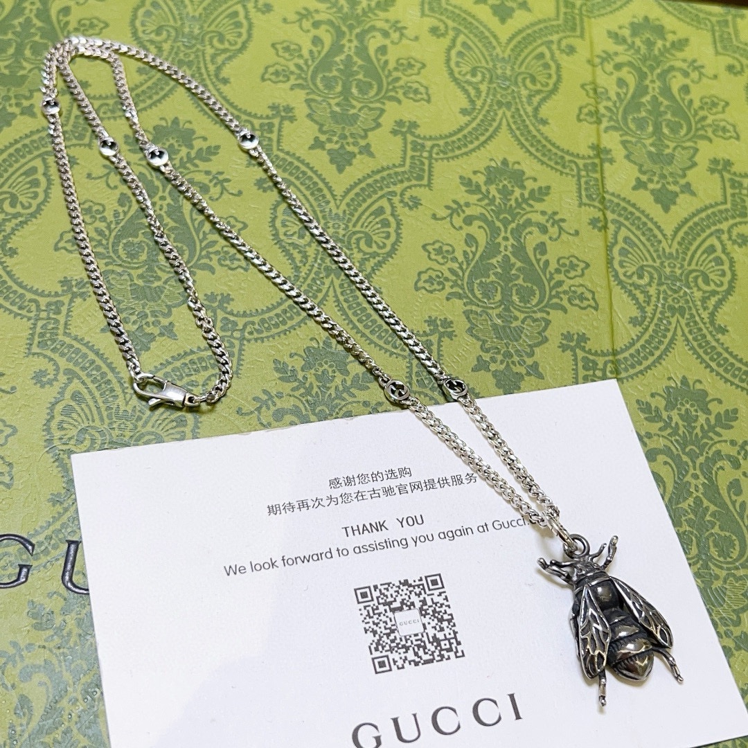 [TOP] GUCCI Bee Necklace