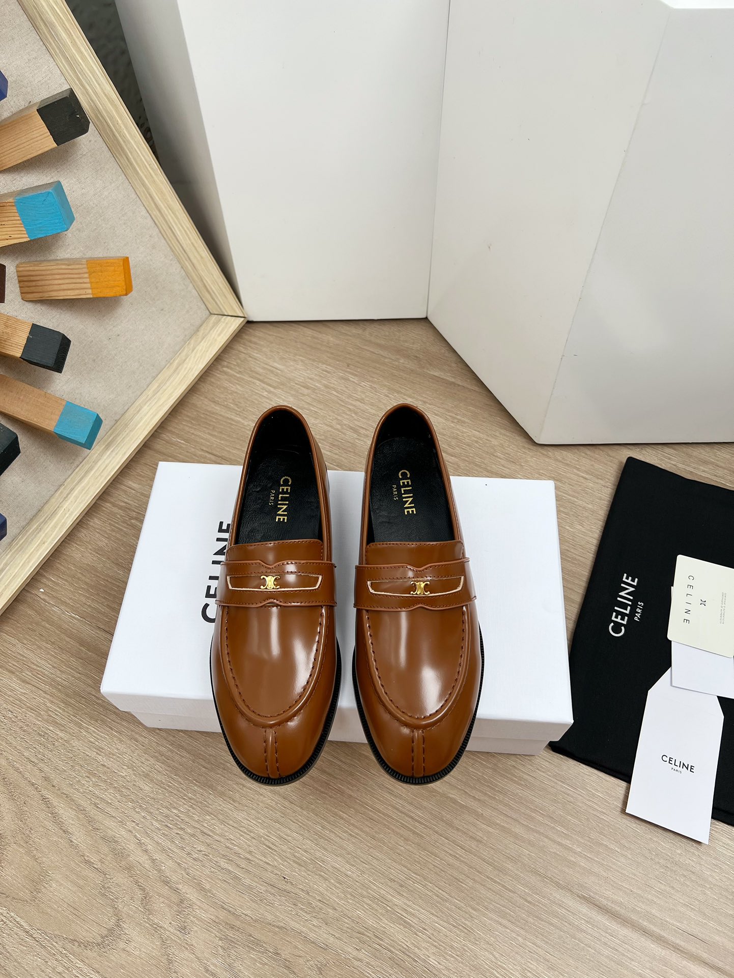 [TOP] CELINE Cowhide Loafer Shoes - 3 Colors
