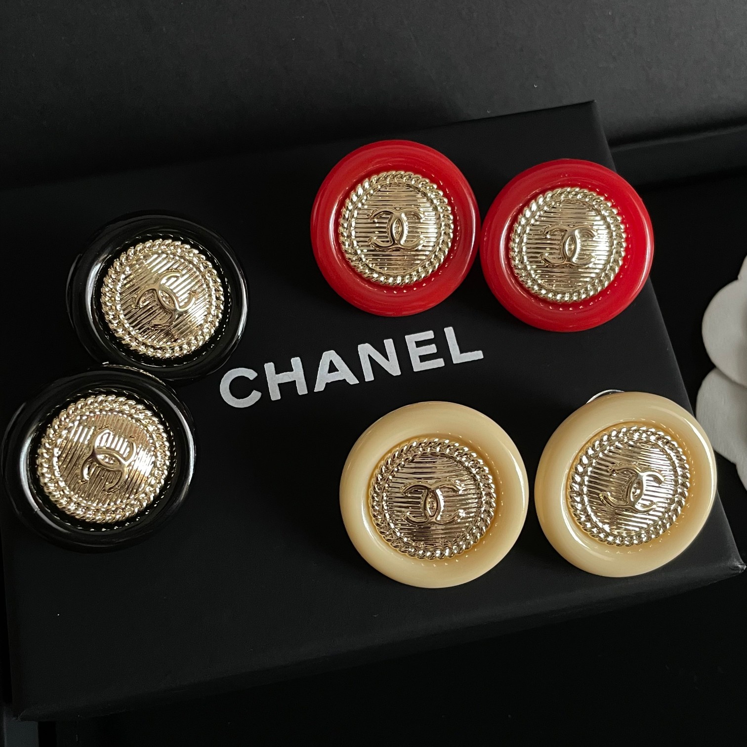 [TOP] CHANEL CC Round Earrings-3 Colors
