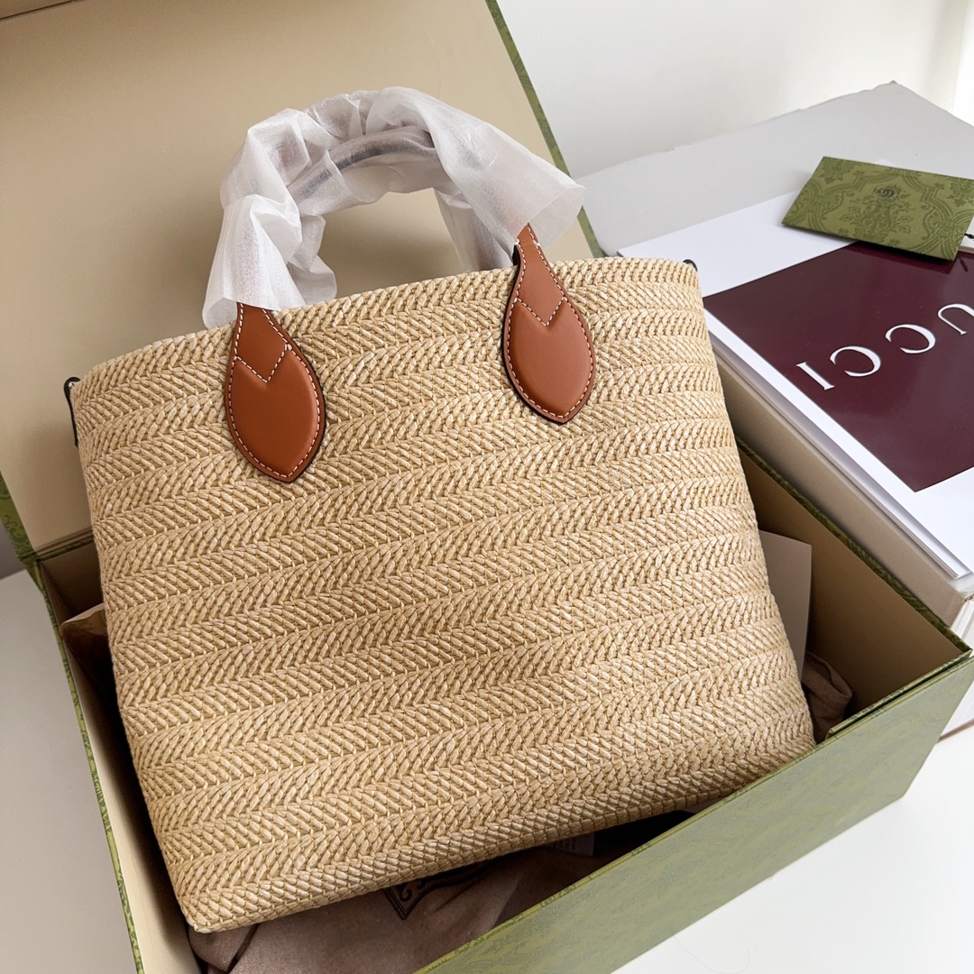 [TOP] GUCCI Woven Bag 26x25x11cm - Khaki
