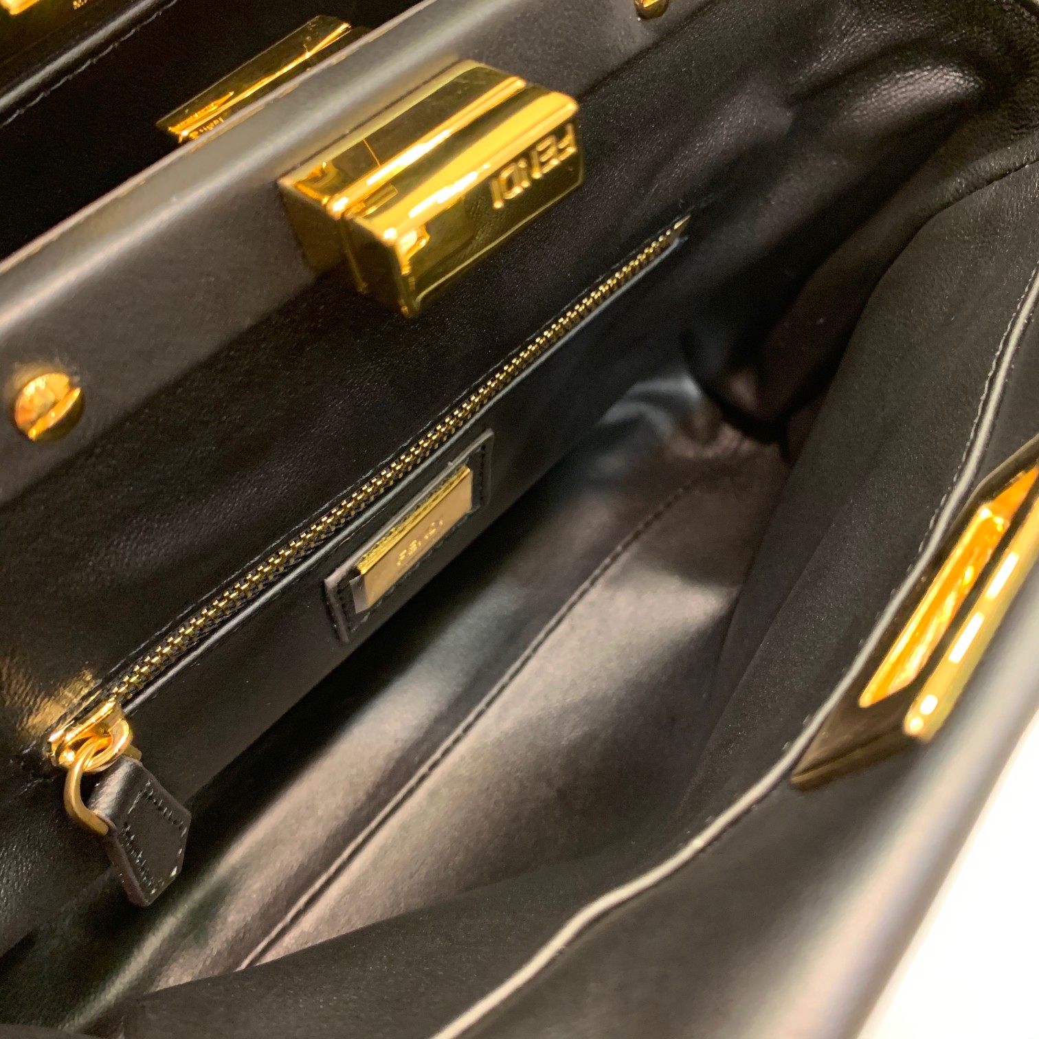 [TOP] FENDI FF Peekaboo Bag Wool 27x25x14cm - Brown