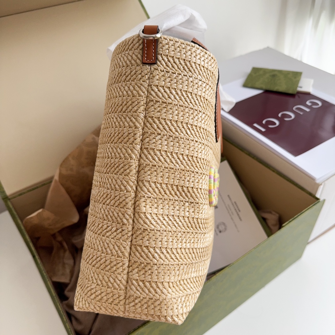 [TOP] GUCCI Woven Bag 26x25x11cm - Khaki