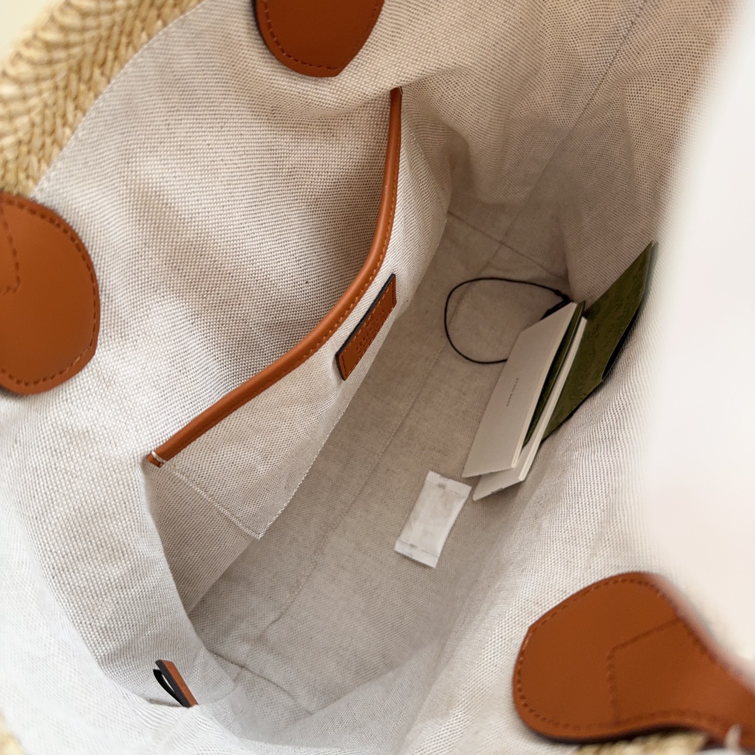 [TOP] GUCCI Woven Bag 26x25x11cm - Khaki