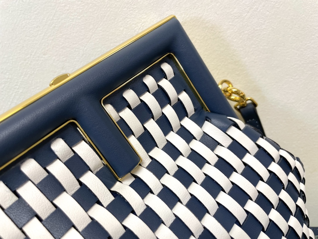[TOP] FENDI Leather First Bags 26*9.5*18cm - Blue & White