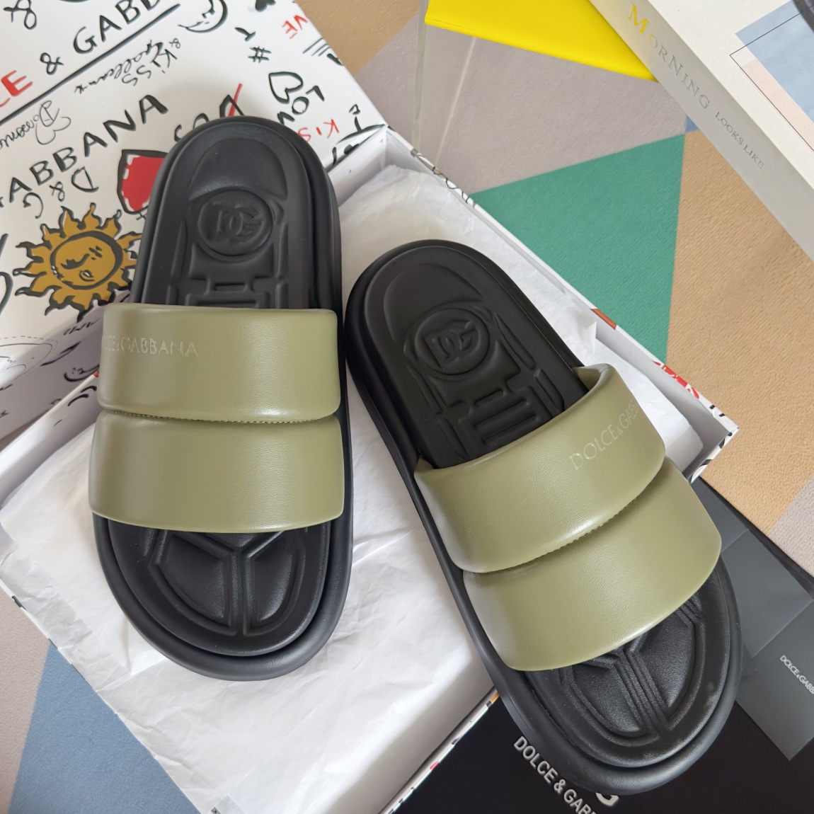 [TOP] Dolce & Gabbana D&G Cowhide Slippers - 8 Colour