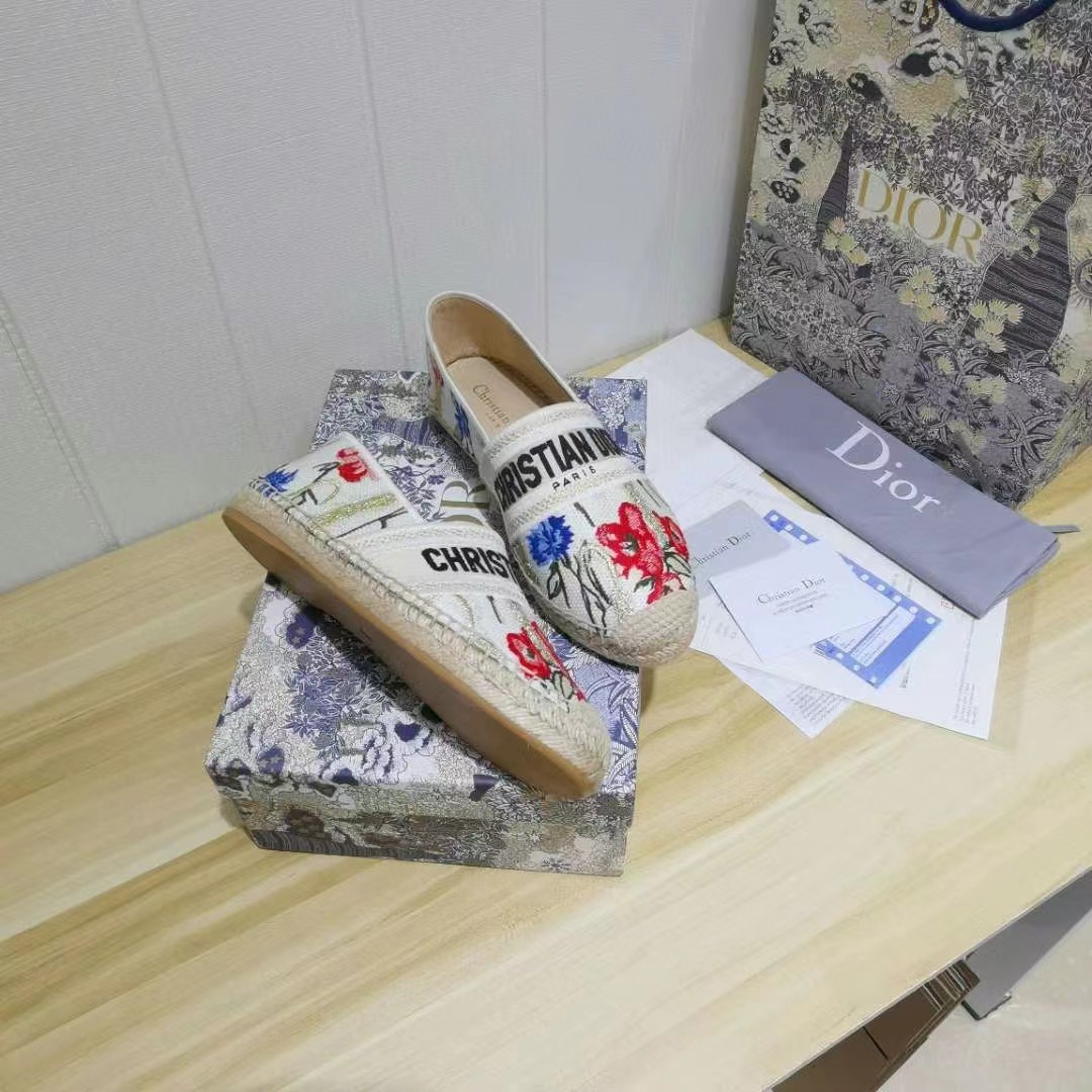 [TOP] Christian Dior Flats - Beige