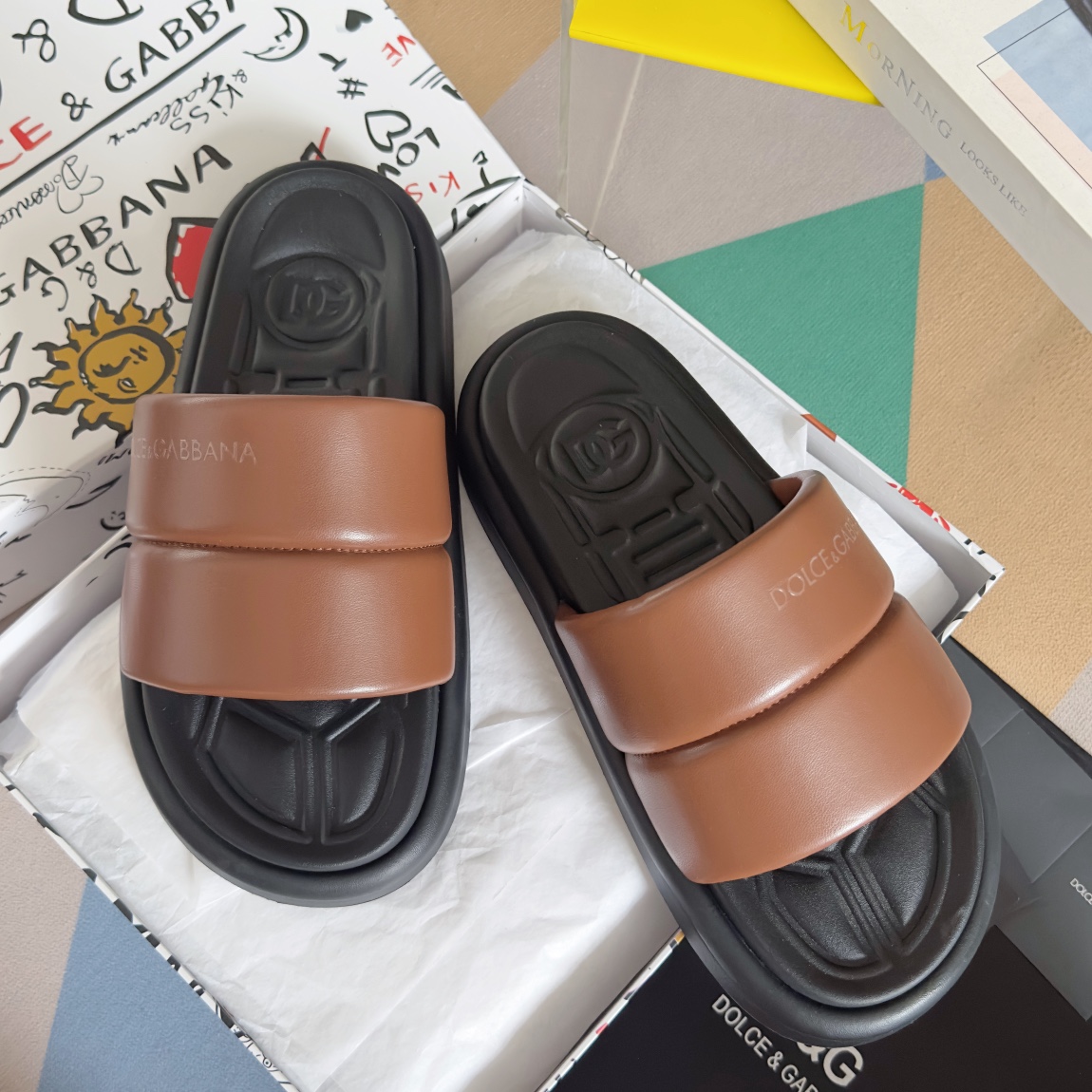 [TOP] Dolce & Gabbana D&G Cowhide Slippers - 8 Colour