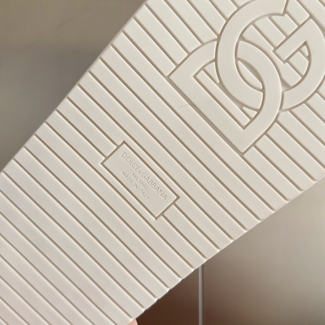 [TOP] Dolce & Gabbana D&G Cowhide Slippers - 8 Colour