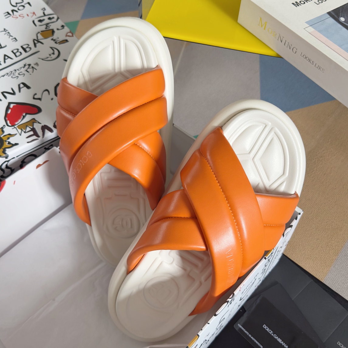 [TOP] Dolce & Gabbana D&G Cross Cowhide Slippers - 8 Colour