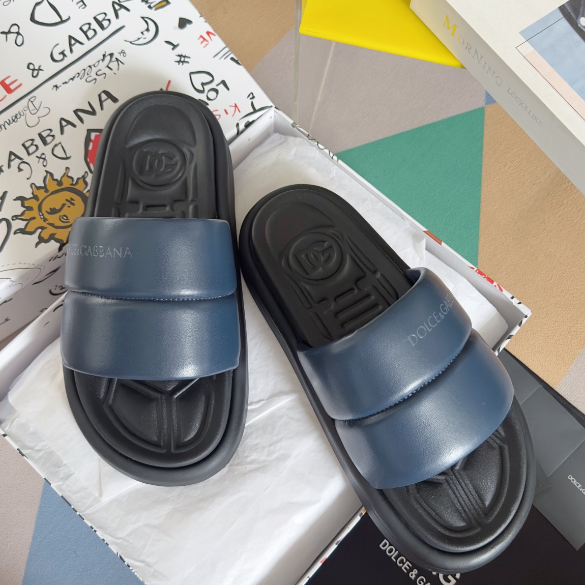 [TOP] Dolce & Gabbana D&G Cowhide Slippers - 8 Colour