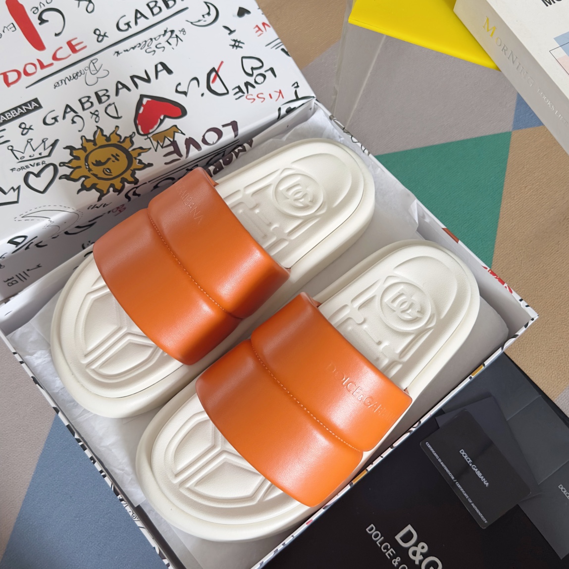 [TOP] Dolce & Gabbana D&G Cowhide Slippers - 8 Colour