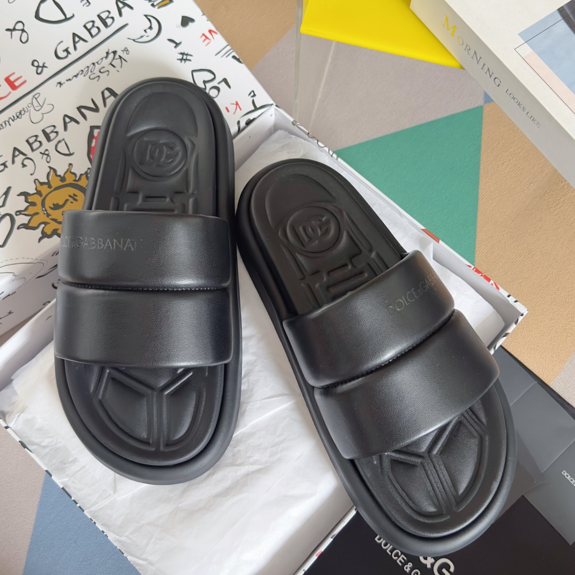 [TOP] Dolce & Gabbana D&G Cowhide Slippers - 8 Colour