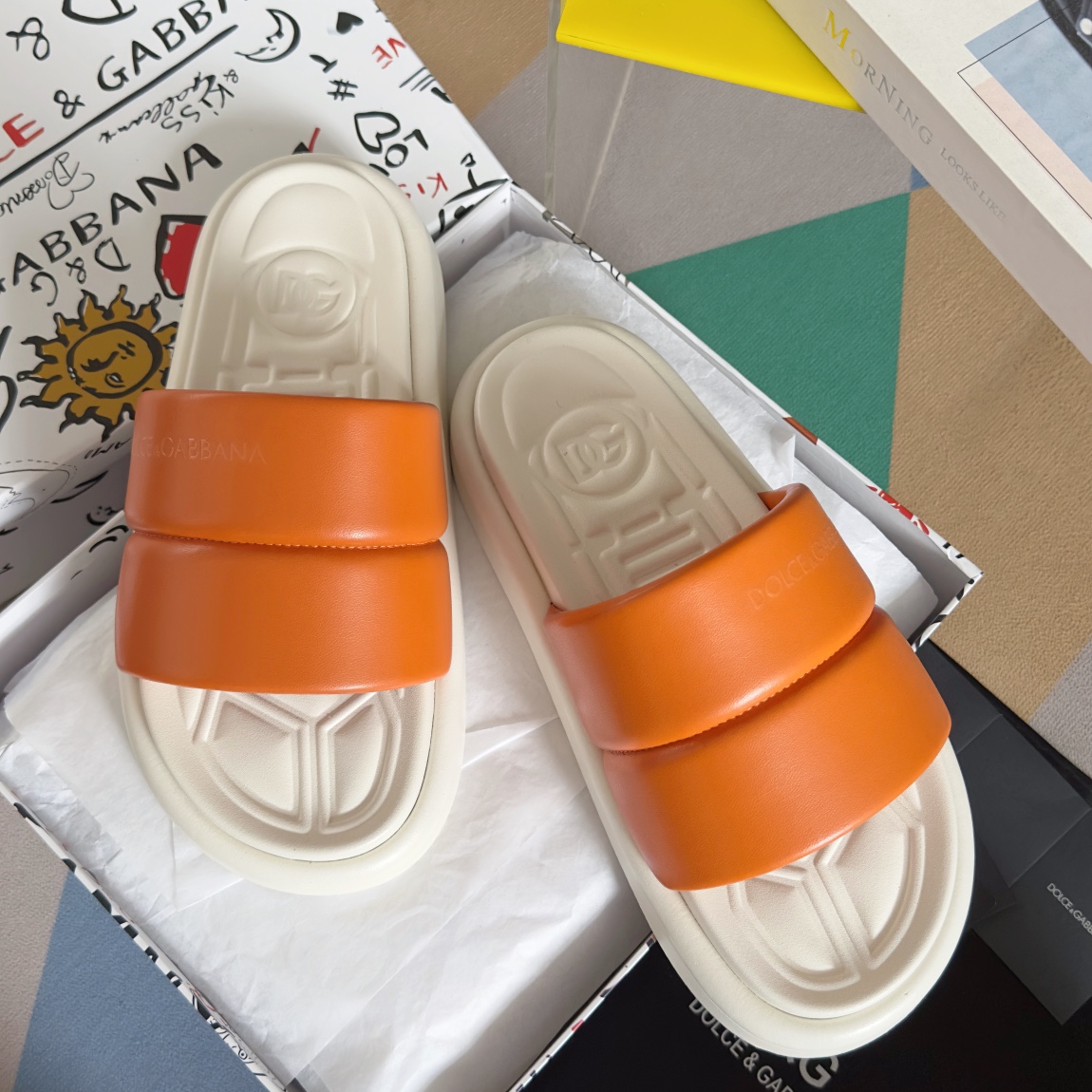 [TOP] Dolce & Gabbana D&G Cowhide Slippers - 8 Colour