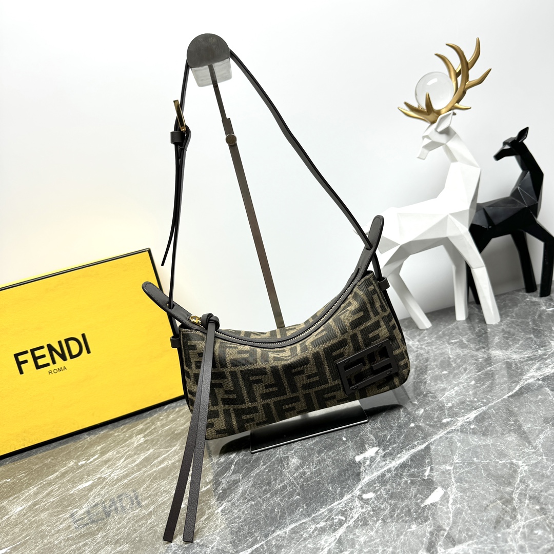 [TOP] FENDI Armpit Bag 22.5*12*7cm/34*19*7cm - Brown