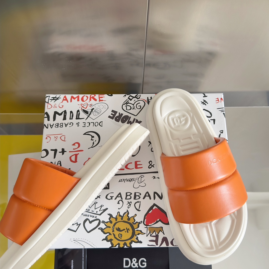 [TOP] Dolce & Gabbana D&G Cowhide Slippers - 8 Colour