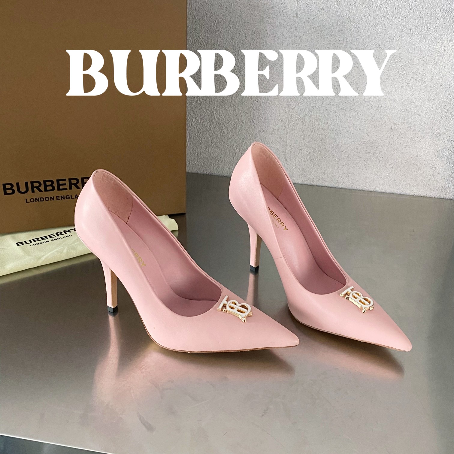 [TOP] BURBERRY Cowhide Pumps - 4 Colors