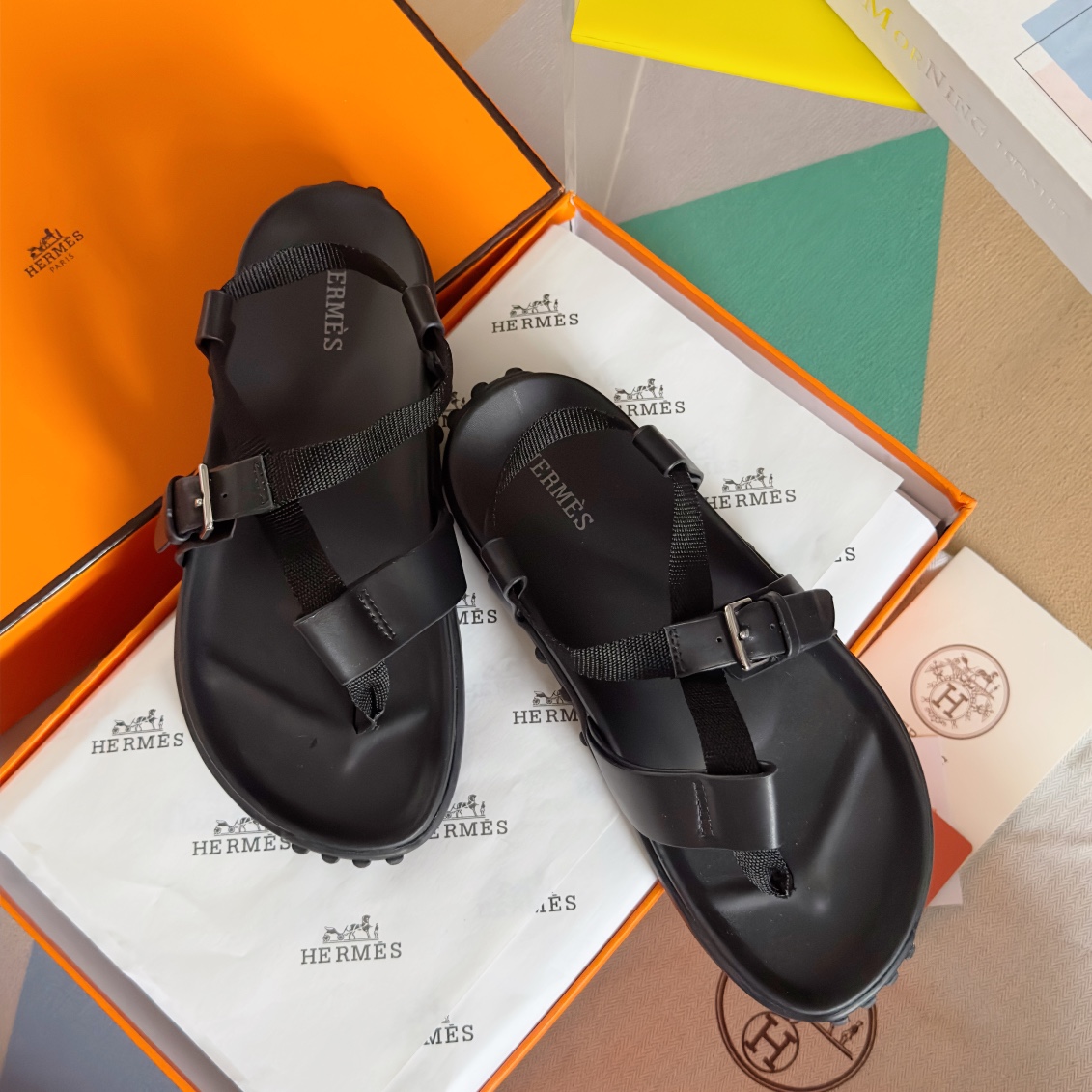 [TOP] HERMES Cross Sandals - 4 Colors