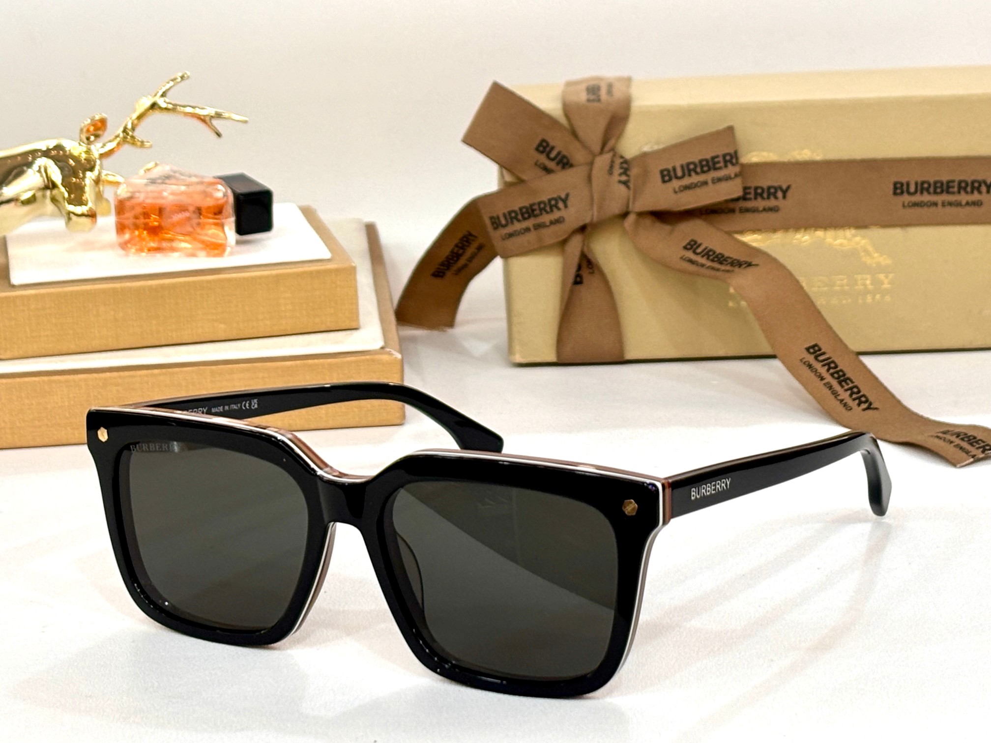 [TOP] BURBERRY Sunglasses - 6 Color