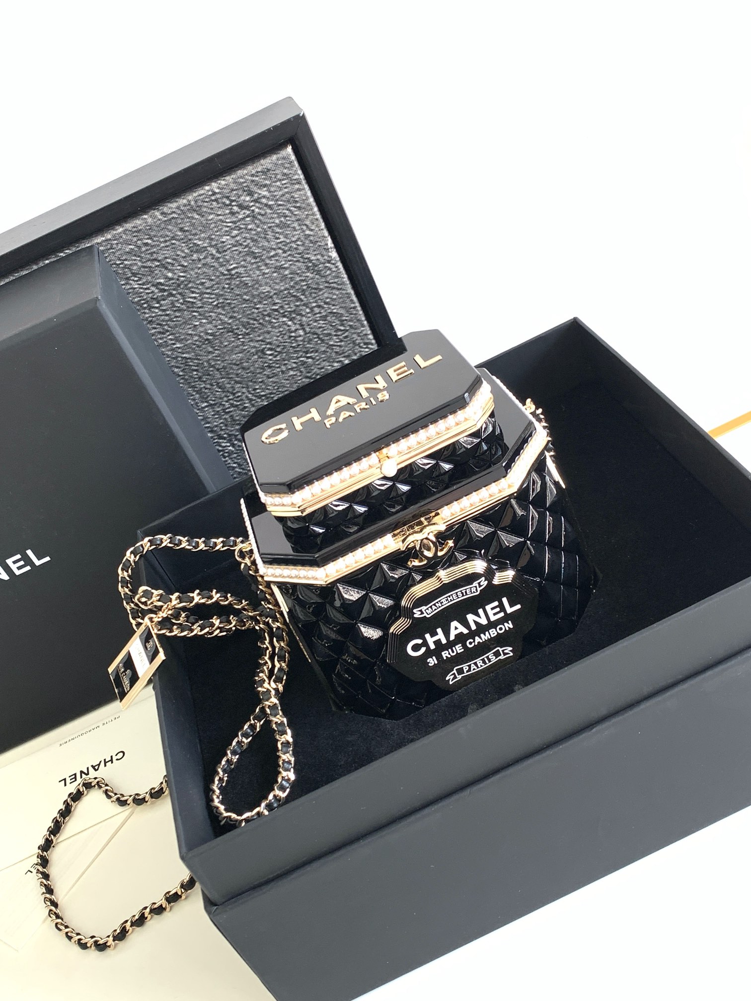 [TOP] CHANEL Collectible Tea Can Bag 15x14x12cm - Black