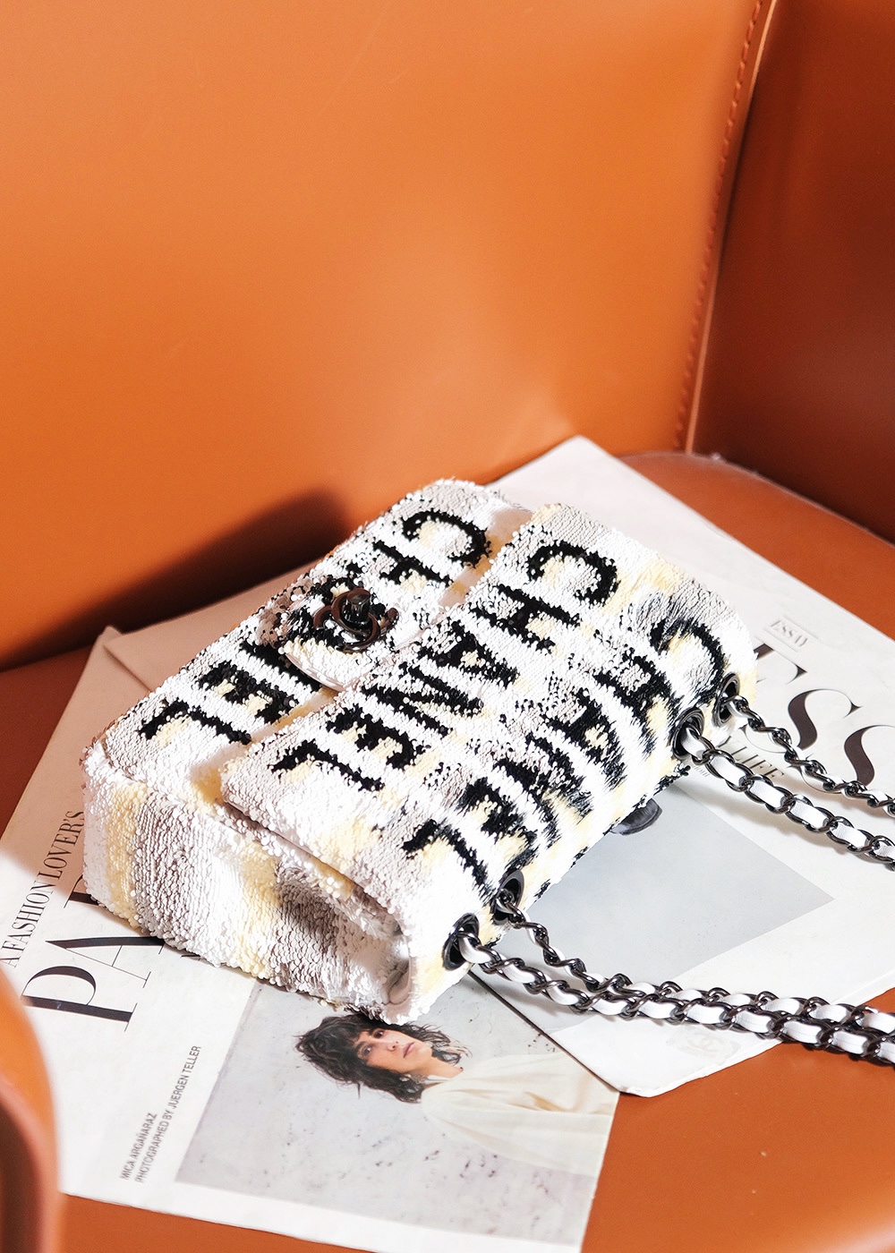 [TOP] CHANEL Lambskin Flap Bag with Sequins 20cm/25cm - White