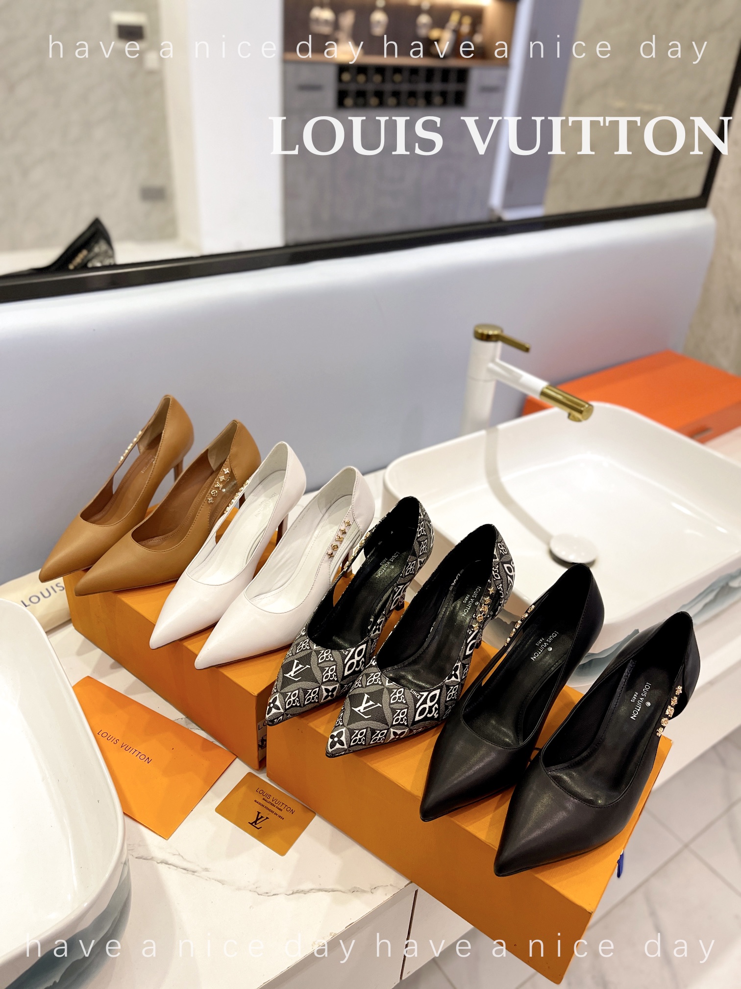 [TOP] Louis Vuitton LV Hollow Pumps - 4 Color