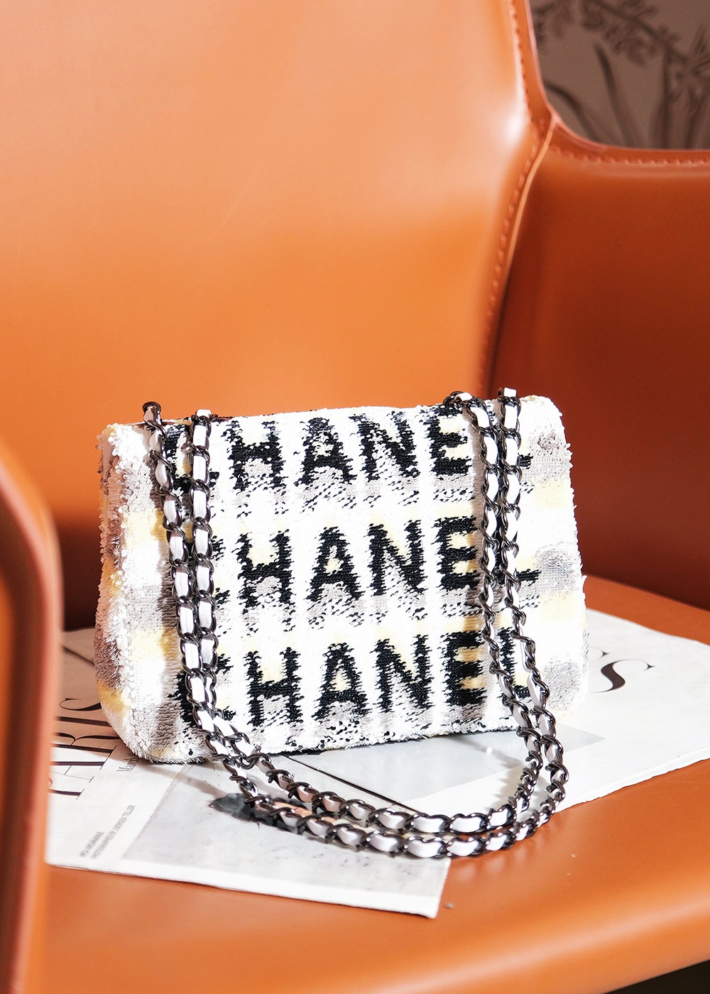 [TOP] CHANEL Lambskin Flap Bag with Sequins 20cm/25cm - White
