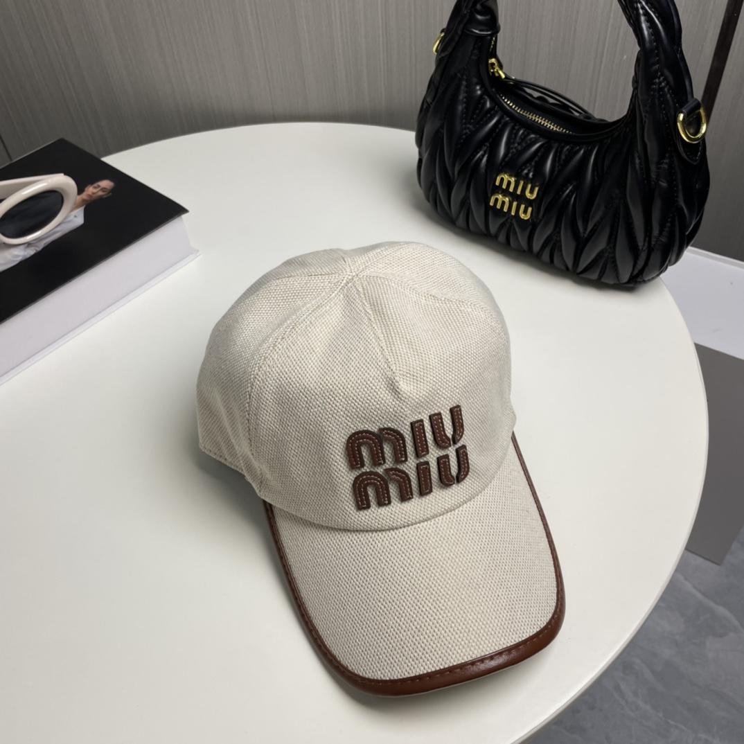[TOP] Miu Miu Baseball Cap - Beige