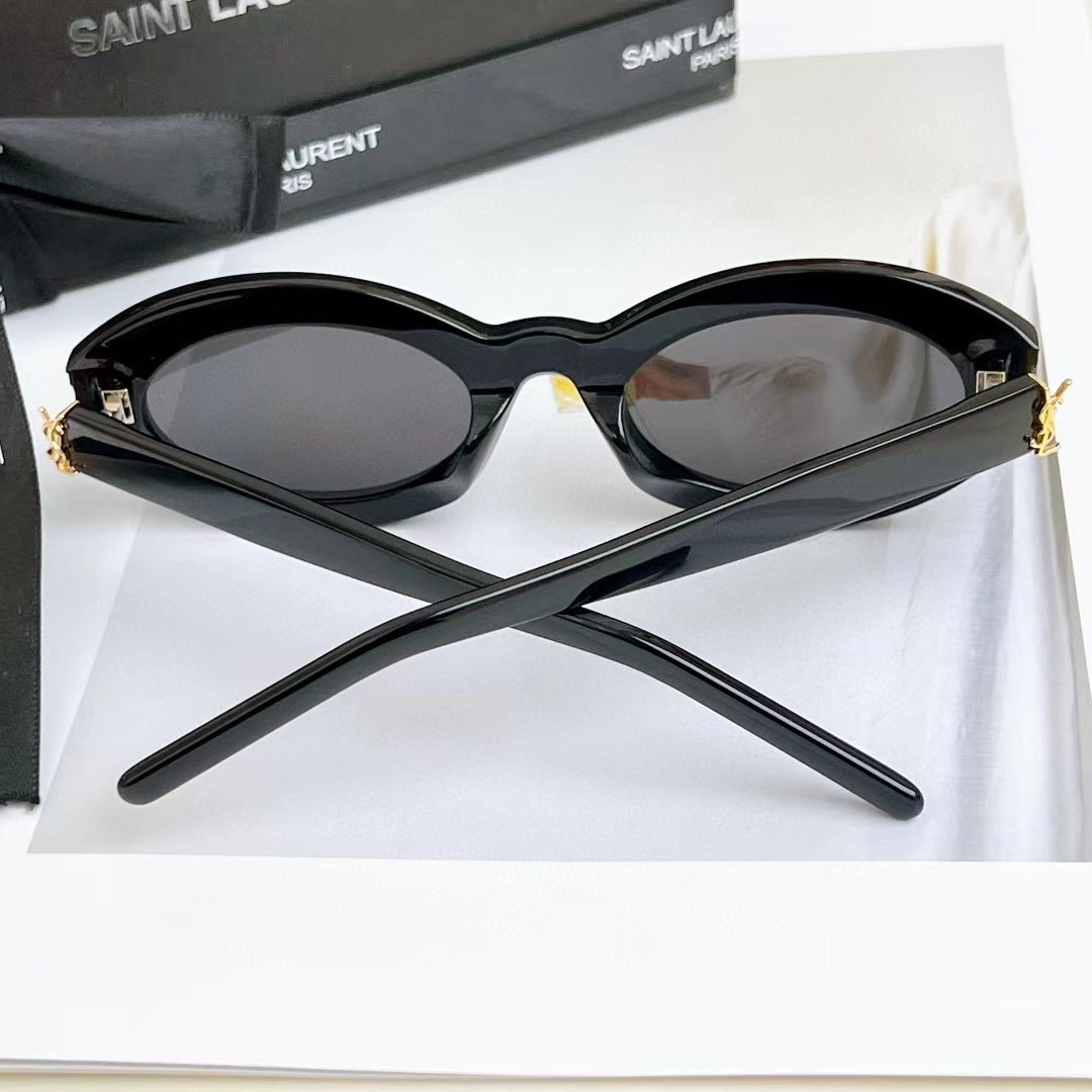 [TOP] Yves Saint Laurent YSL Sunglasses - Black