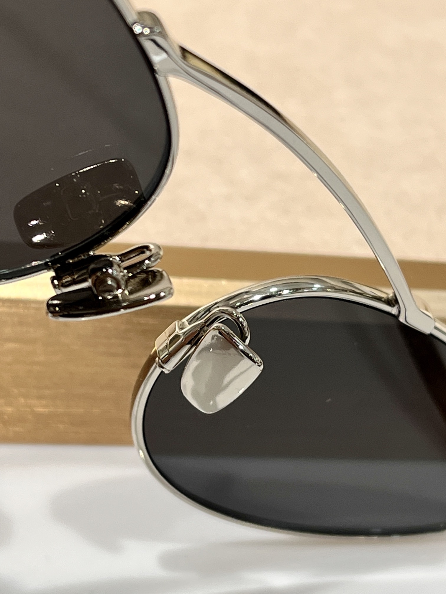 [TOP] Yves Saint Laurent YSL Sunglasses - Silver