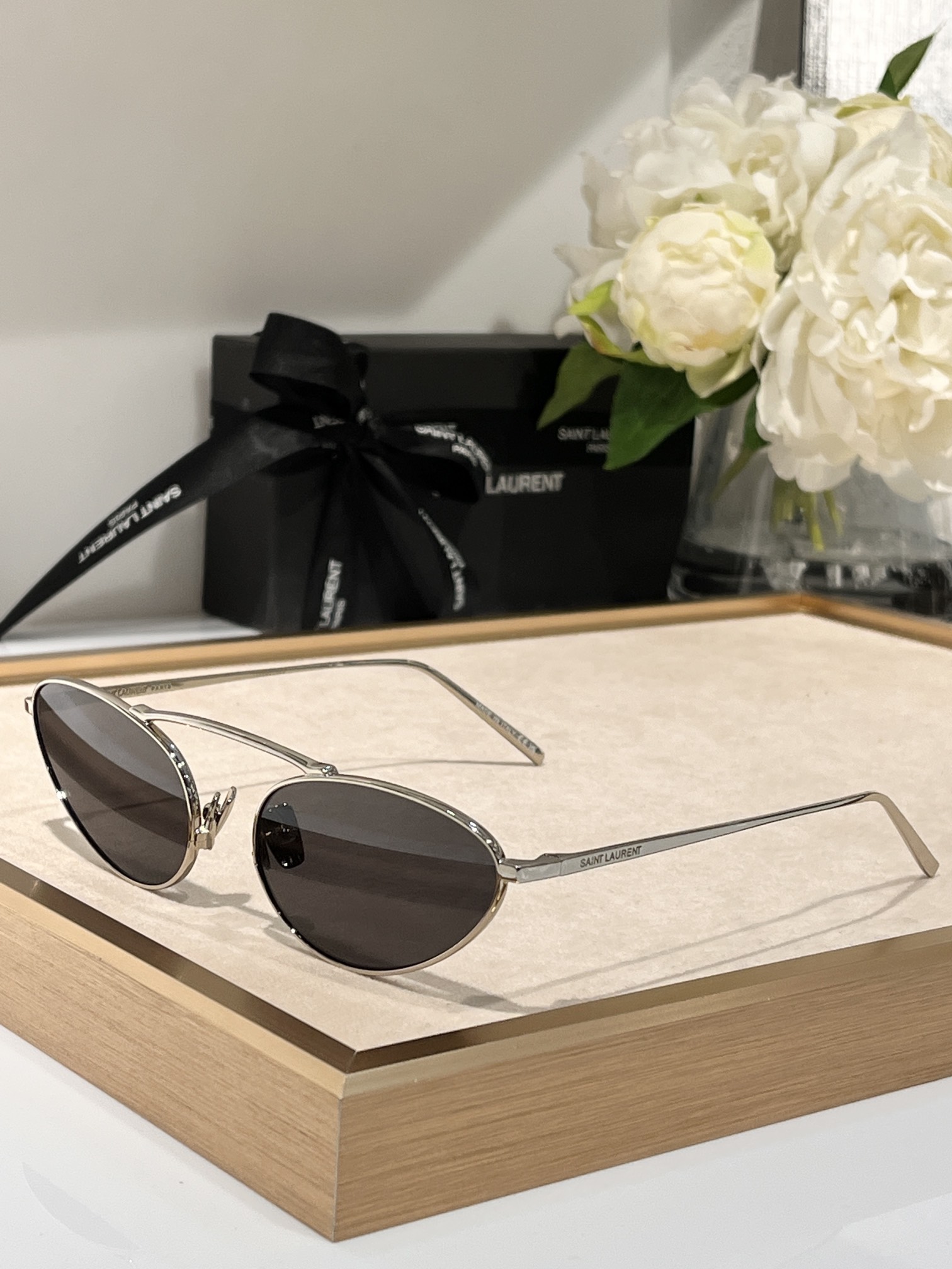 [TOP] Yves Saint Laurent YSL Sunglasses - Silver