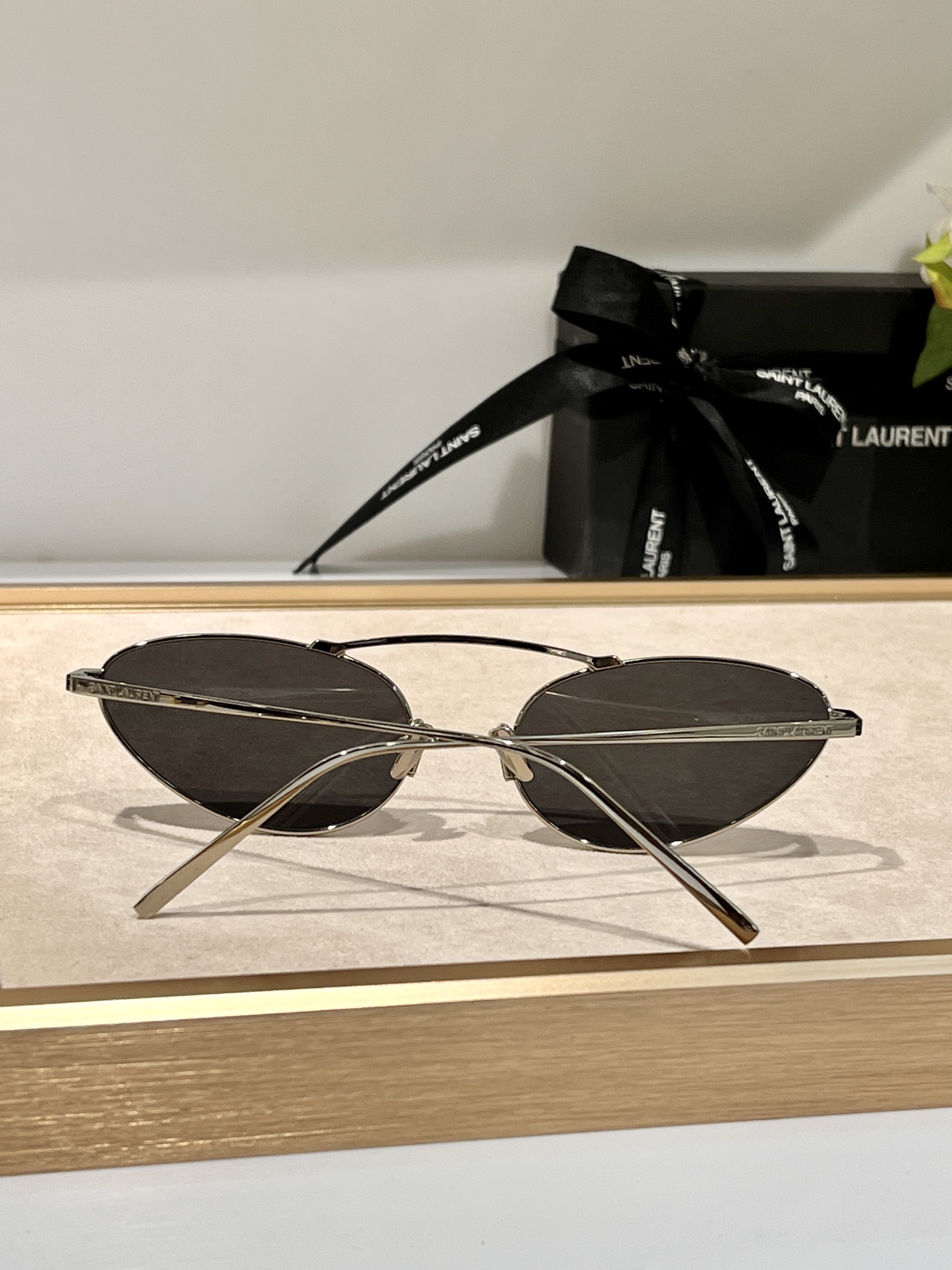 [TOP] Yves Saint Laurent YSL Sunglasses - Silver