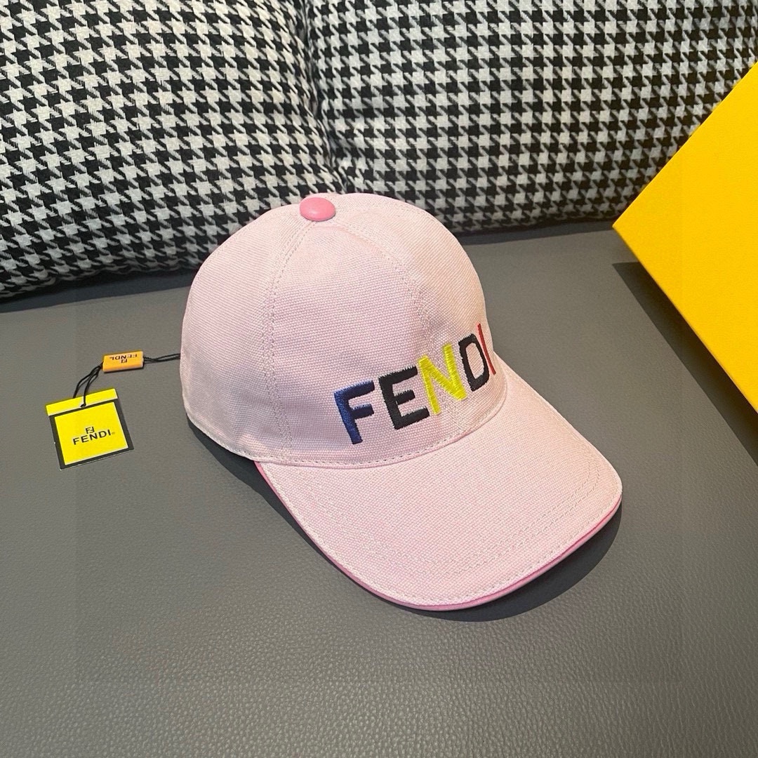 [TOP] FENDI  Baseball Cap - Pink