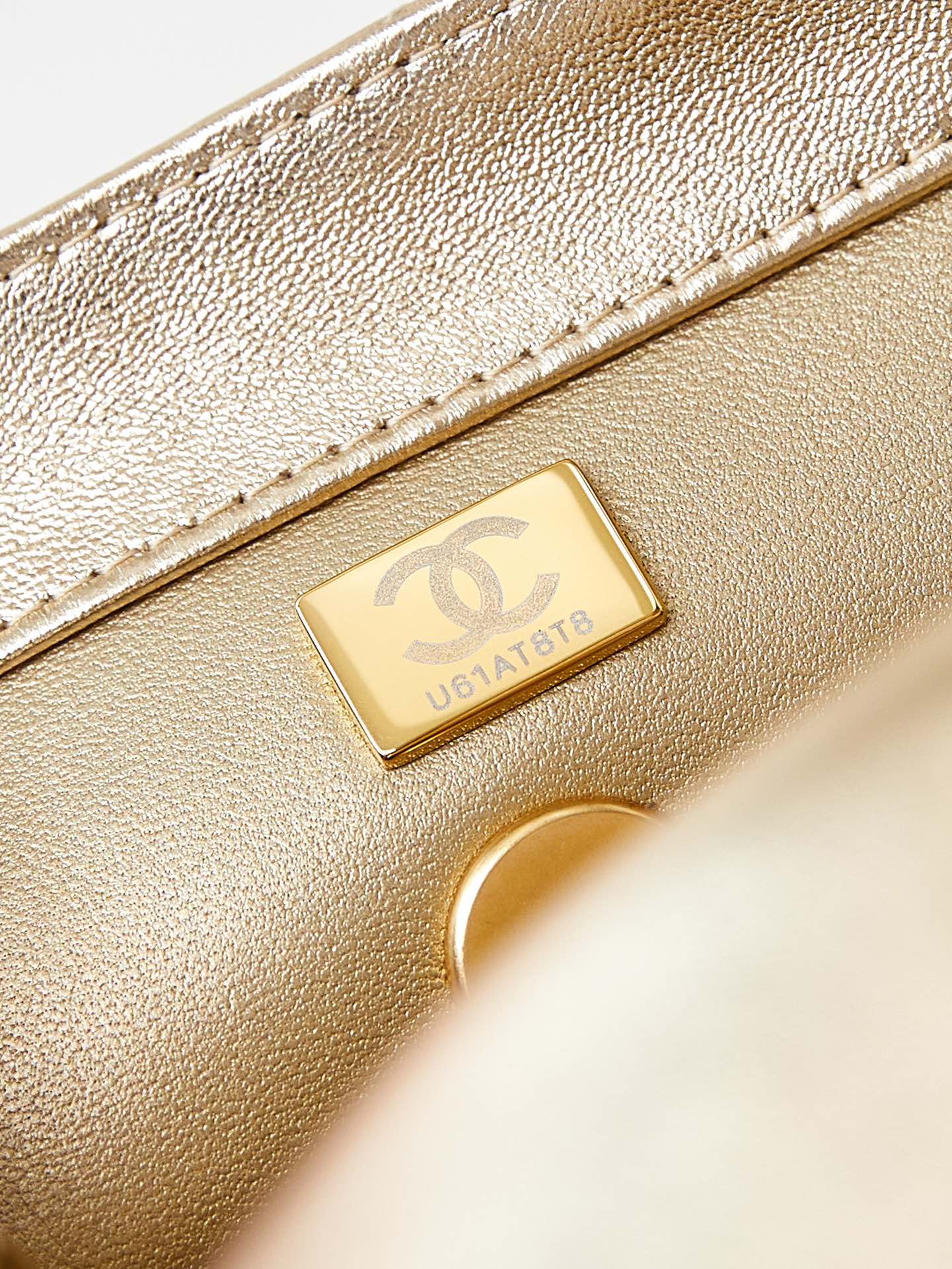 [TOP] CHANEL Flab Bag with Pearl 12.5×19×7cm/14x23x8cm - Gold