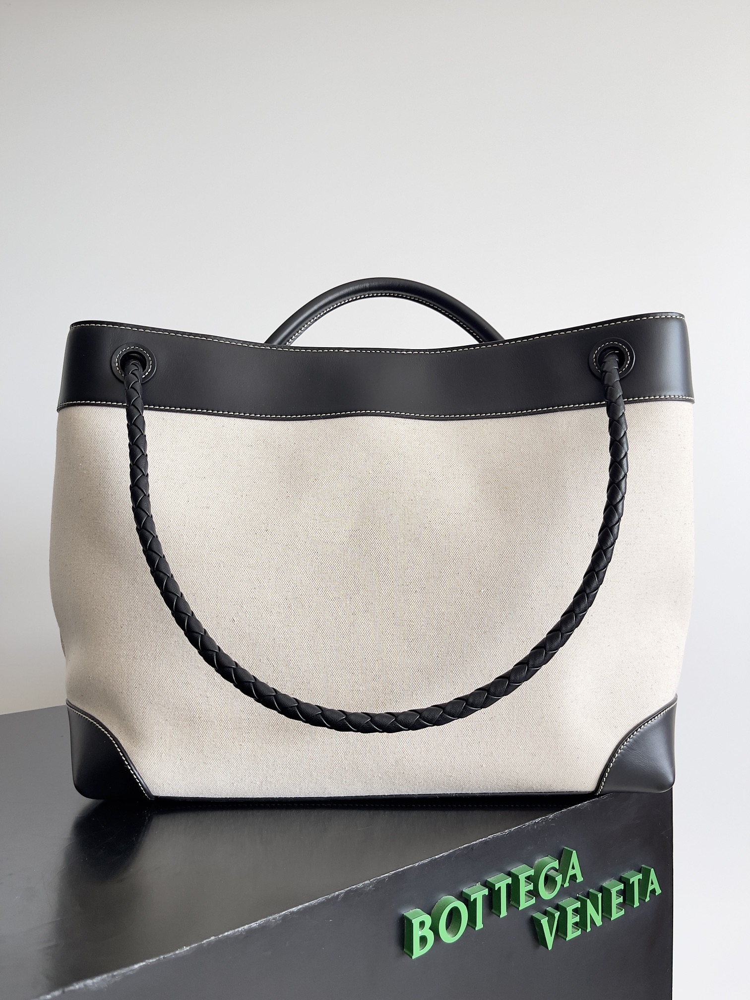 [TOP] Bottega Veneta BV Leather Canvas Tote Bag - Three Sizes