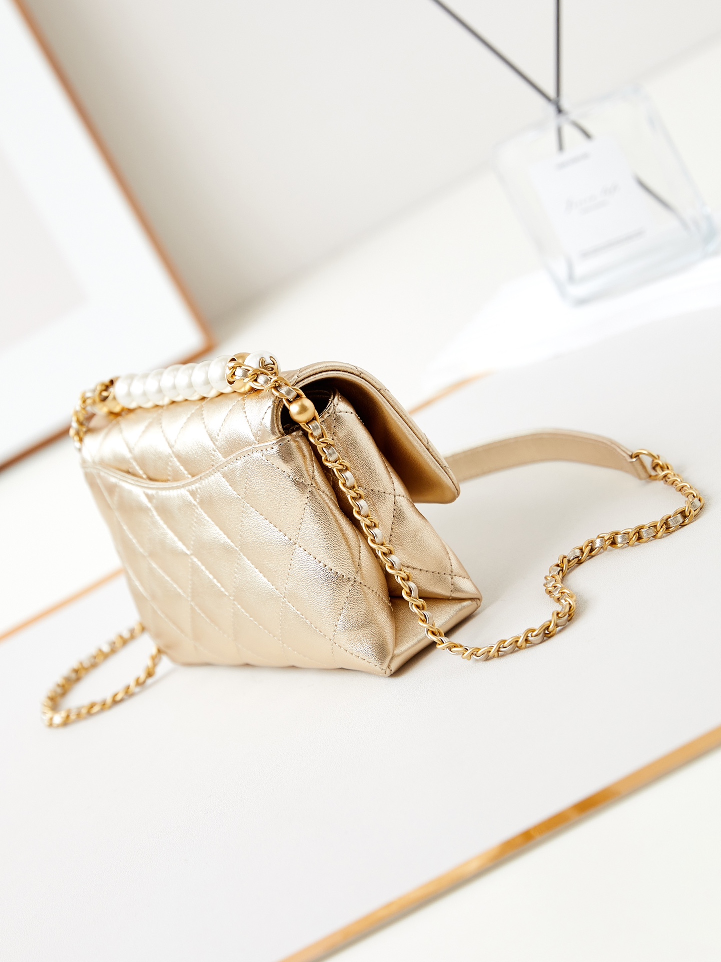 [TOP] CHANEL Flab Bag with Pearl 12.5×19×7cm/14x23x8cm - Gold